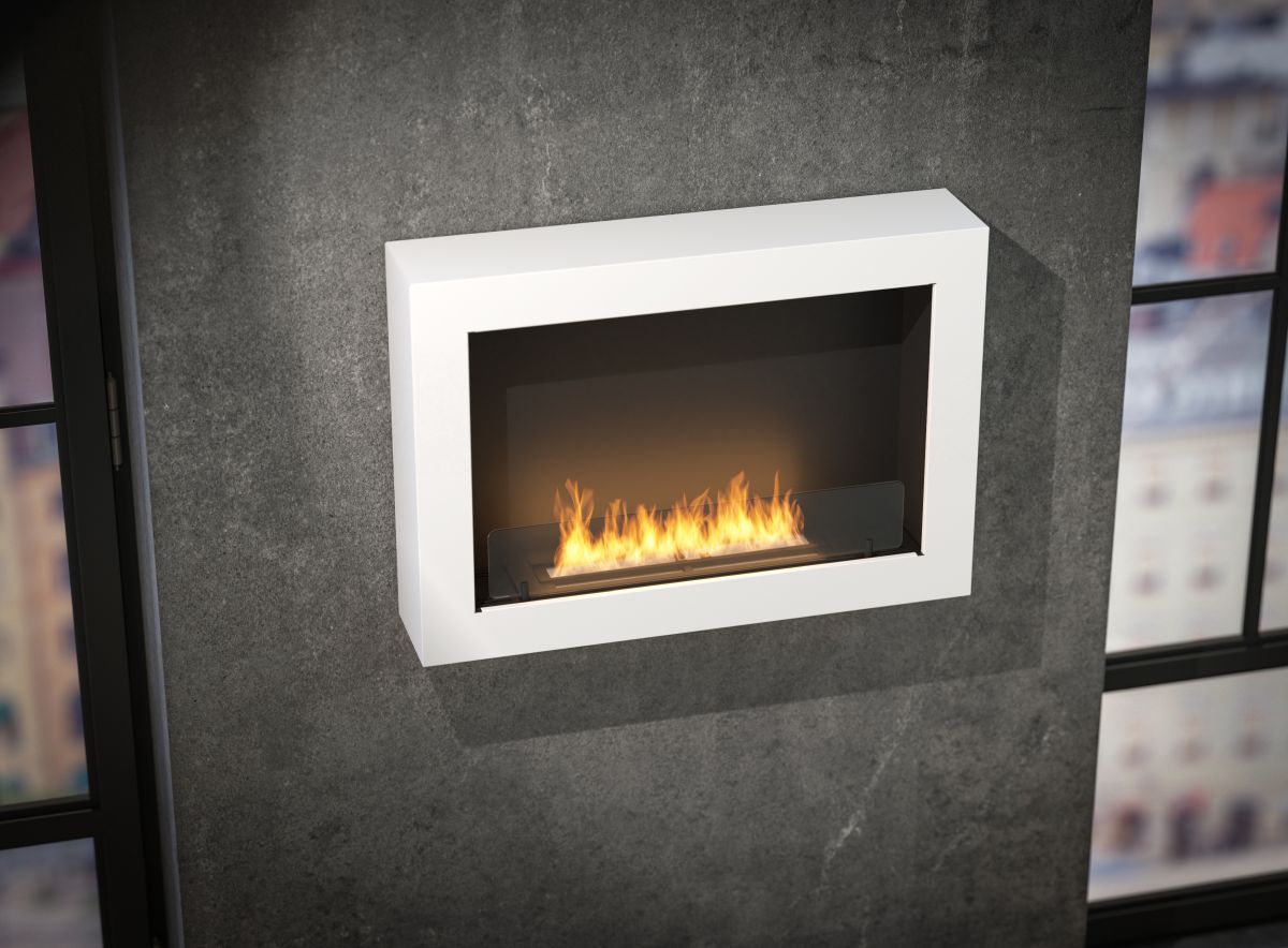 Biotakka Infire Murall 800 valkoinen tummalla betoniseinällä.