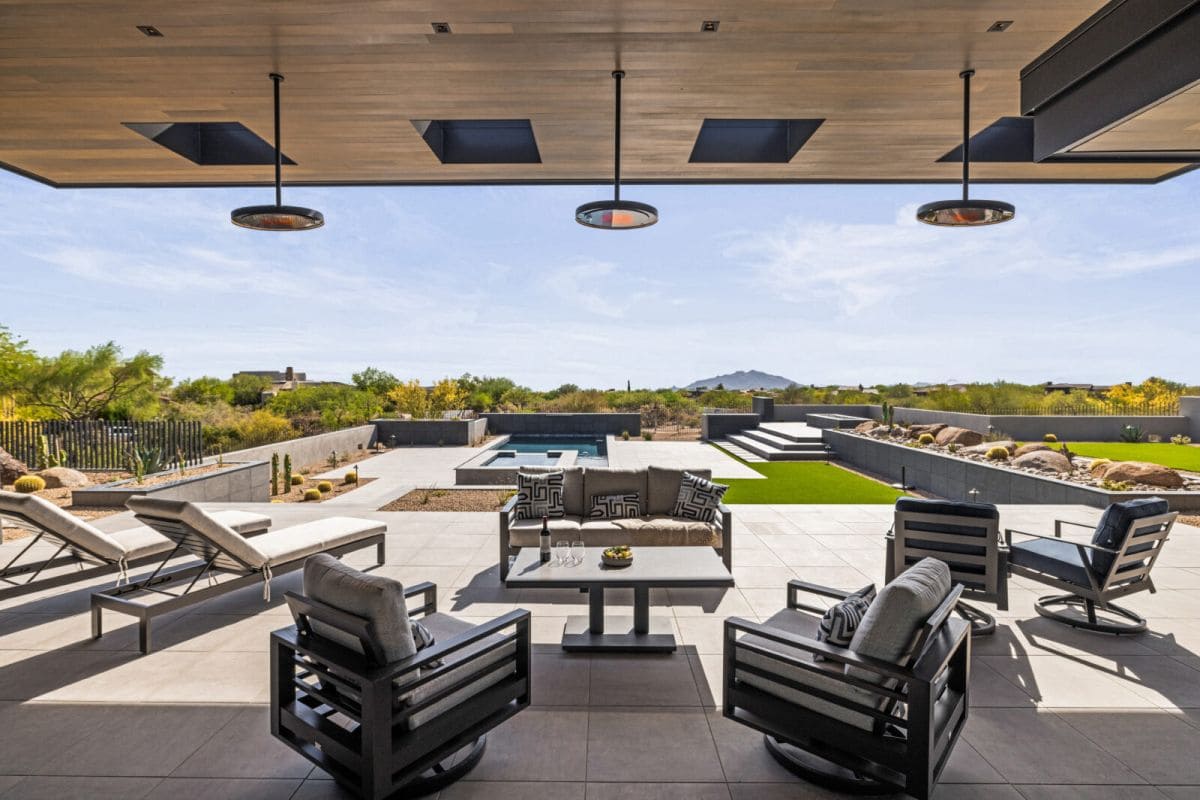 bromic eclipse patio heater outdoors