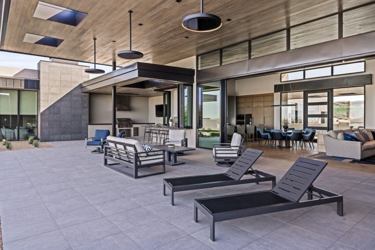 bromic eclipse patio heater at luxurious terrace