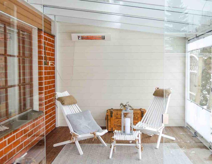 Lasiterassilämmitin Solamagic AIR+ lasiterassilla