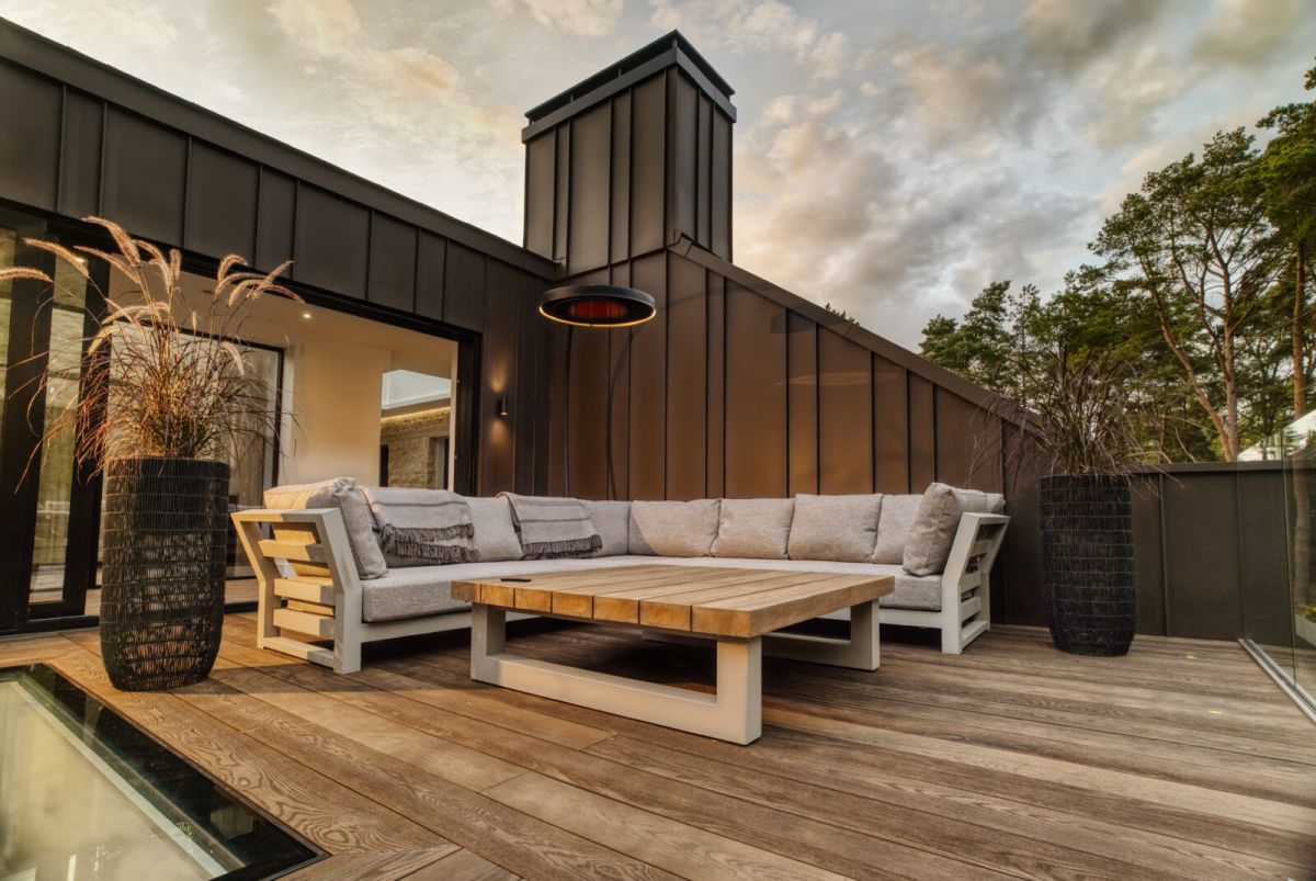 bromic eclipse portable patio heater at home roof terrace