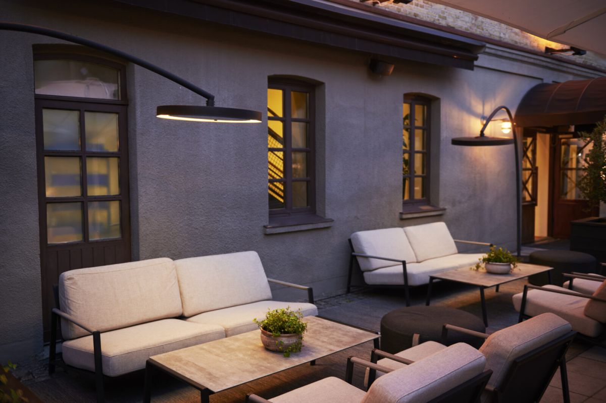bromic eclipse portable patio heater at home terrace